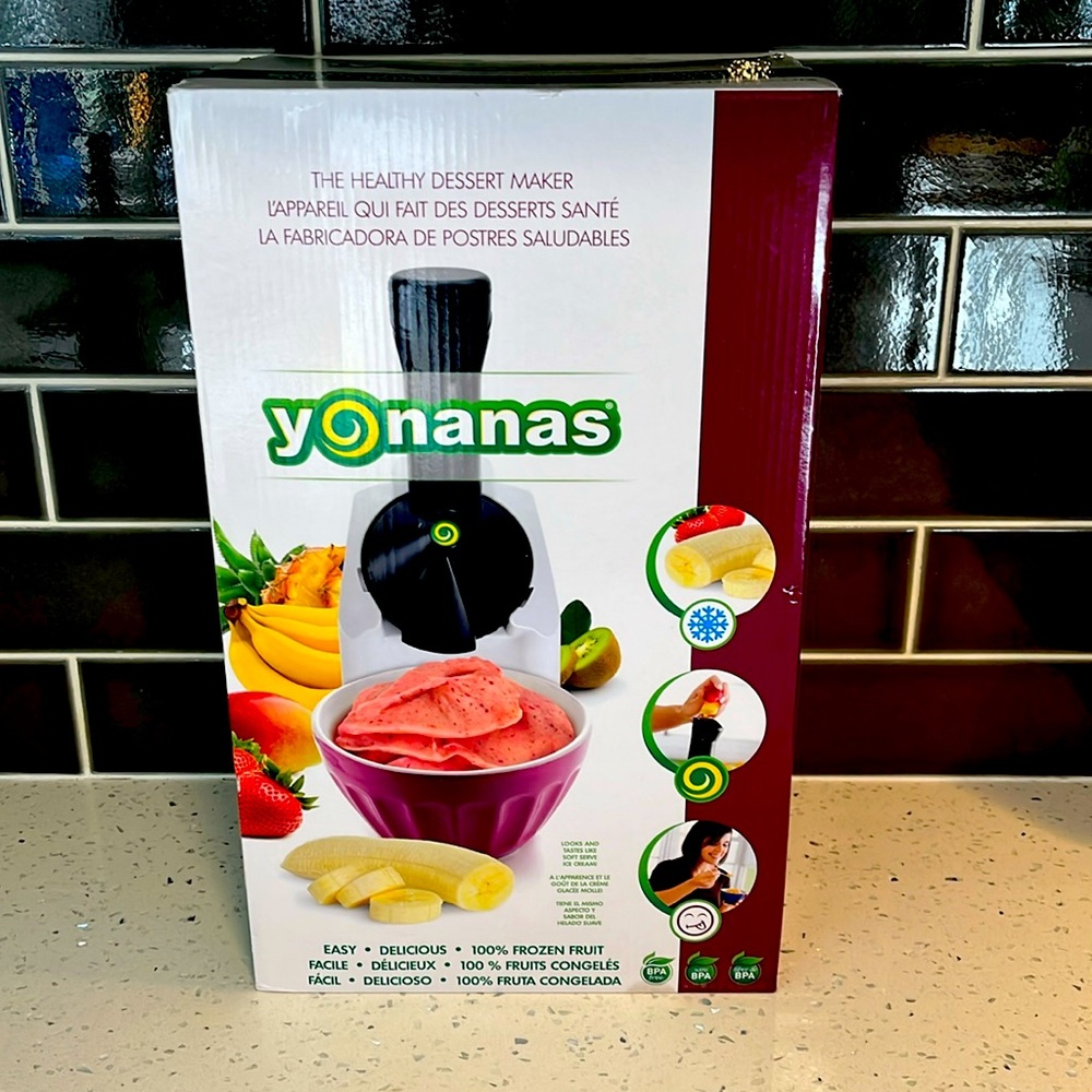 NEW IN BOX Yonanas Deluxe Frozen Fruit Soft Serve Maker